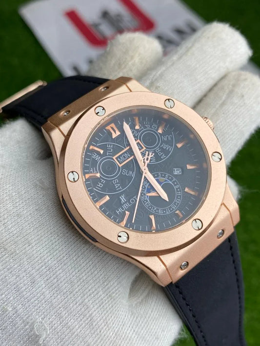 Hublot Classic Fusion Aerofusion MoonPhase Black Strap (Golden Dial)